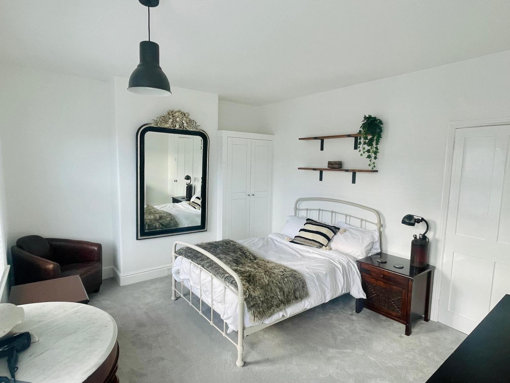 Newly Refurbished City Centre House With Parking Exeter Exterior foto